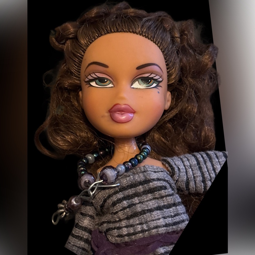 Bratz Stylish Sasha with wavy hair - redress - Picture 7 of 12
